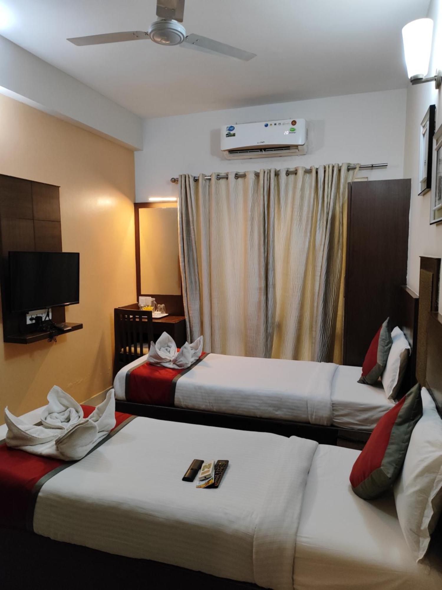 Sky Gate Hotel Near Apollo Main, Women'S & Children'S Us Consulate Sankara Netralaya Goethe Institute Prestigepalladium Shastri Bhavan Senmozhi Poonga Raj Ratnam Stadium Taj Coromandal India Oil Bhavan Dr Mohan'S Diabetics Vac شيناي المظهر الخارجي الصورة