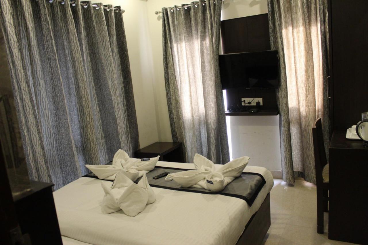Sky Gate Hotel Near Apollo Main, Women'S & Children'S Us Consulate Sankara Netralaya Goethe Institute Prestigepalladium Shastri Bhavan Senmozhi Poonga Raj Ratnam Stadium Taj Coromandal India Oil Bhavan Dr Mohan'S Diabetics Vac شيناي المظهر الخارجي الصورة